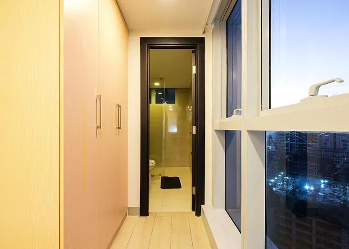 Apartment Premium 3br Uptownbgc W/ Bathtub & Balcony