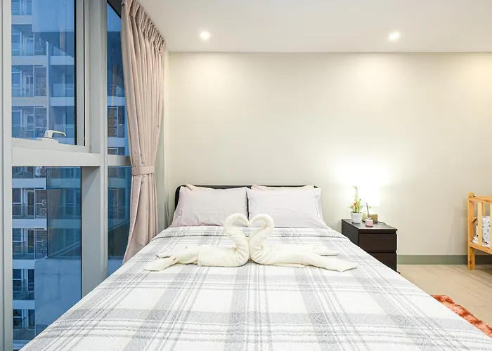 Premium 3br Uptownbgc W/ Bathtub & Balcony Apartment *