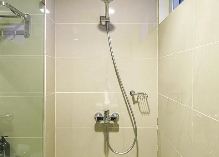Apartment Premium 3br Uptownbgc W/ Bathtub & Balcony