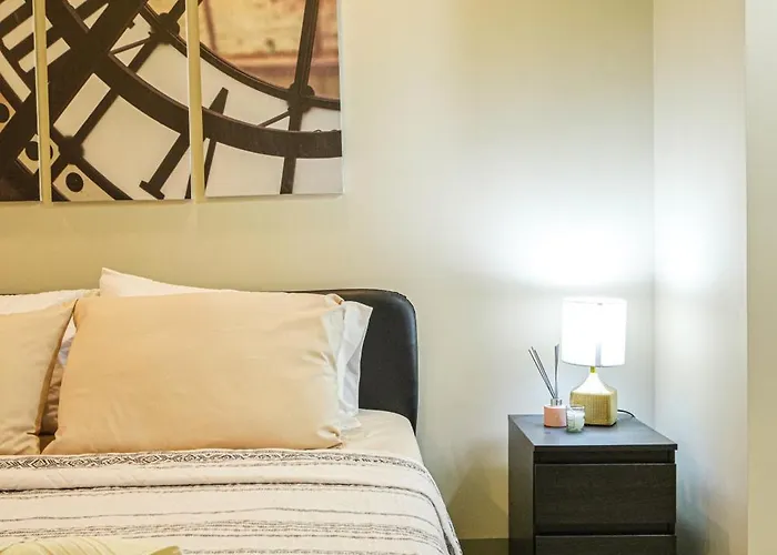 Apartment Premium 3br Uptownbgc W/ Bathtub & Balcony *