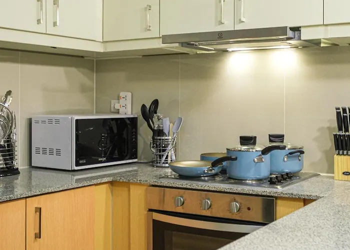 Premium 3br Uptownbgc W/ Bathtub & Balcony
