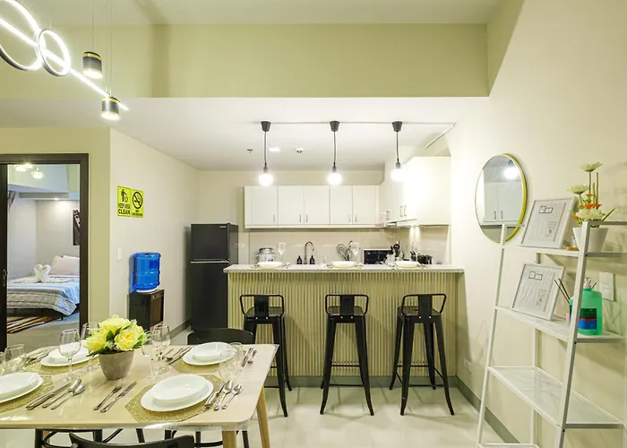 Premium 3br Uptownbgc W/ Bathtub & Balcony Apartment *