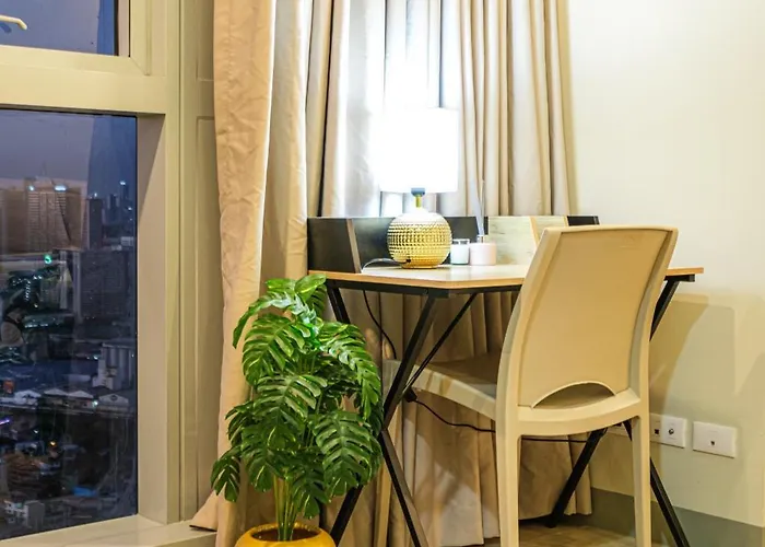 Premium 3br Uptownbgc W/ Bathtub & Balcony Manila