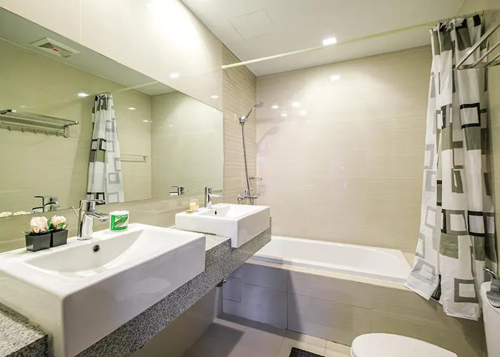 Apartment Premium 3br Uptownbgc W/ Bathtub & Balcony Manila