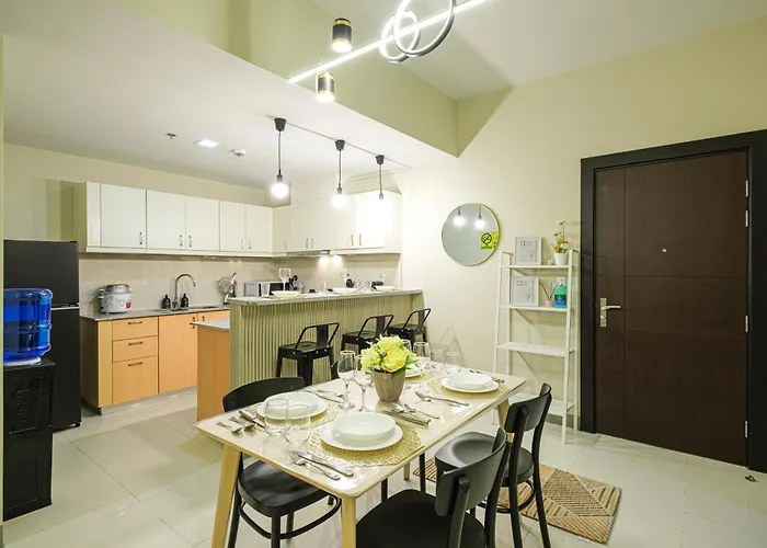 Premium 3br Uptownbgc W/ Bathtub & Balcony * Manila