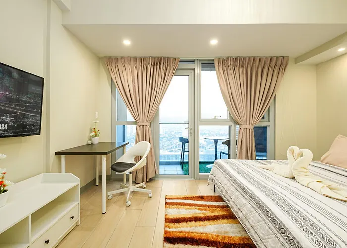 Premium 3br Uptownbgc W/ Bathtub & Balcony